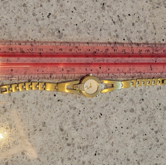 ESQ,BY MOVADO SWISS MUVMENT LADY'S WRIST WATCH. - Picture 5 of 8